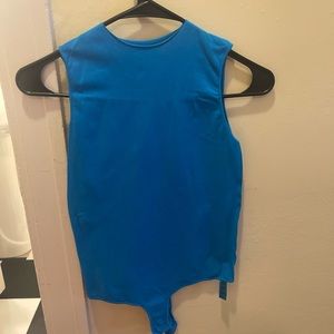 SKIMS LIMITED EDITION MYKONOS ESSENTIAL CREW NECK BODYSUIT